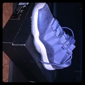 AIR JORDAN 11 RETRO LOW GG